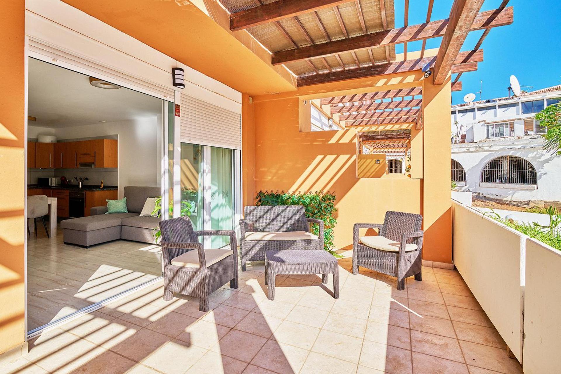 Amarilla Apartment *