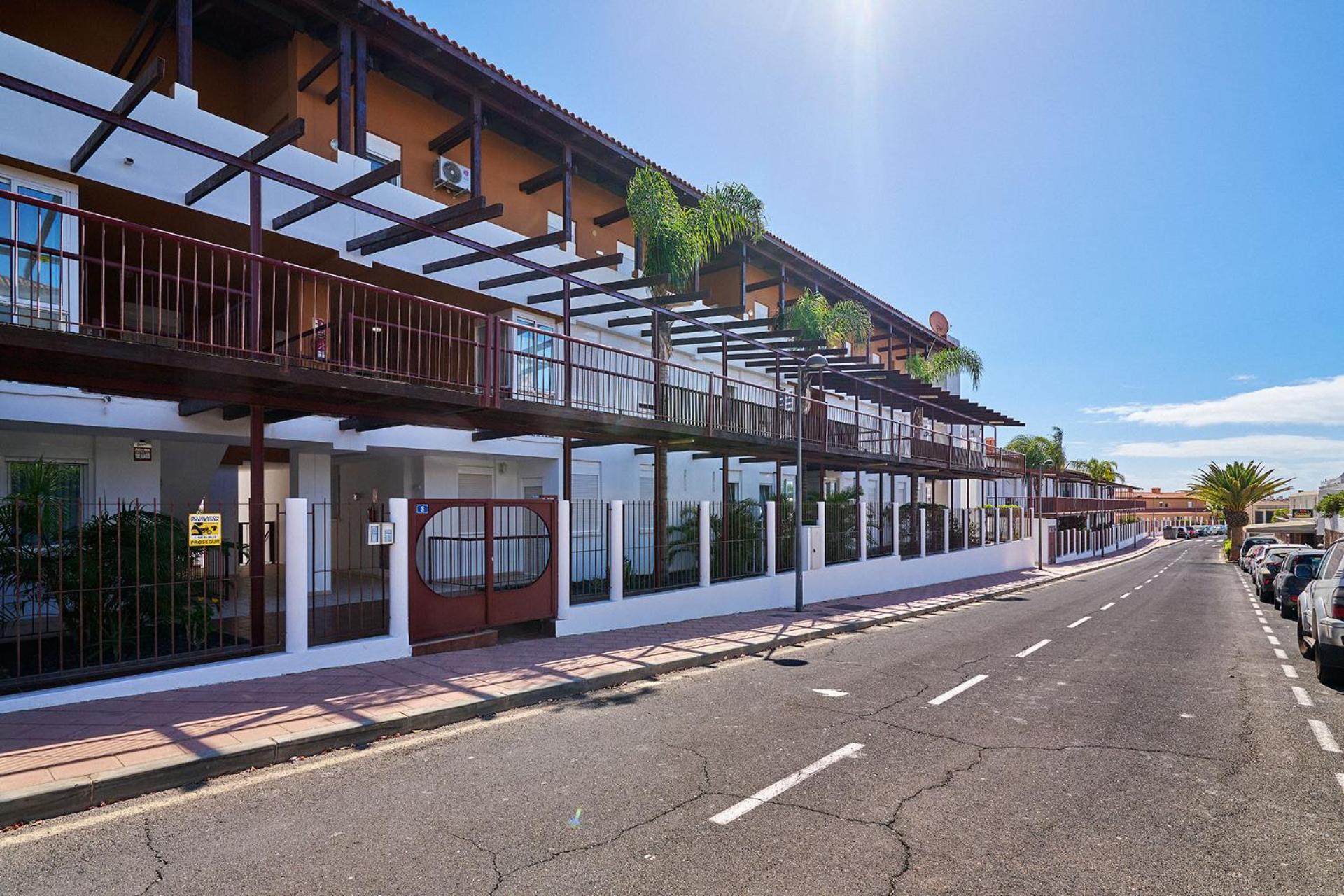 Amarilla Apartment